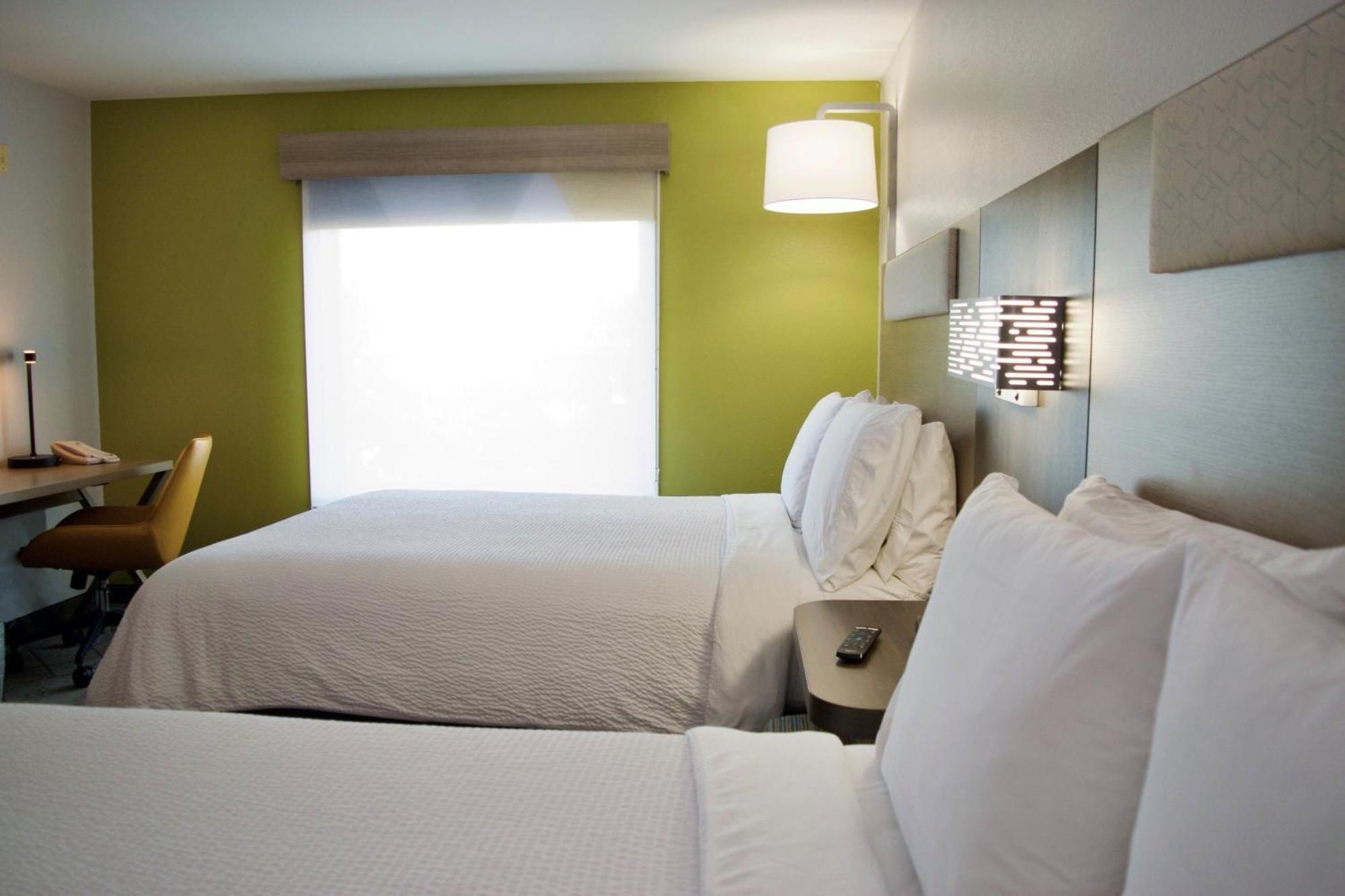 Holiday Inn Express & Suites College Station By Ihg Exterior foto